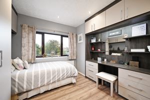 Meadow Head Drive Meadowhead